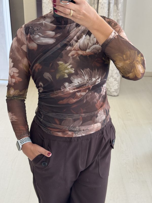 TOP- CAMISETA SEMITRANSPARENTE